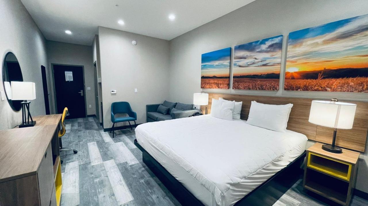 Days Inn & Suites By Wyndham Greater Tomball Εξωτερικό φωτογραφία