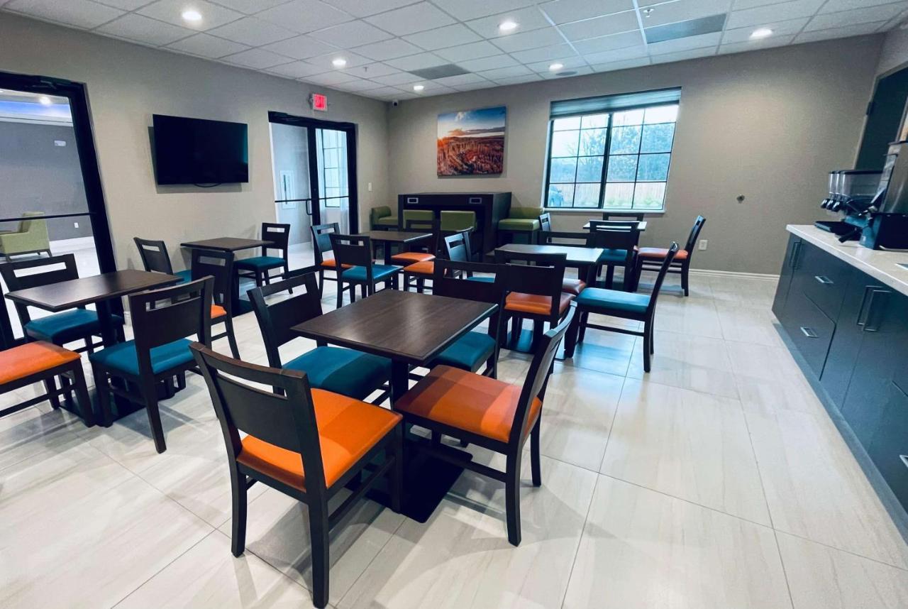 Days Inn & Suites By Wyndham Greater Tomball Εξωτερικό φωτογραφία
