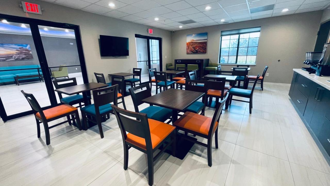 Days Inn & Suites By Wyndham Greater Tomball Εξωτερικό φωτογραφία