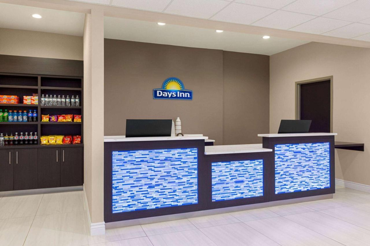 Days Inn & Suites By Wyndham Greater Tomball Εξωτερικό φωτογραφία