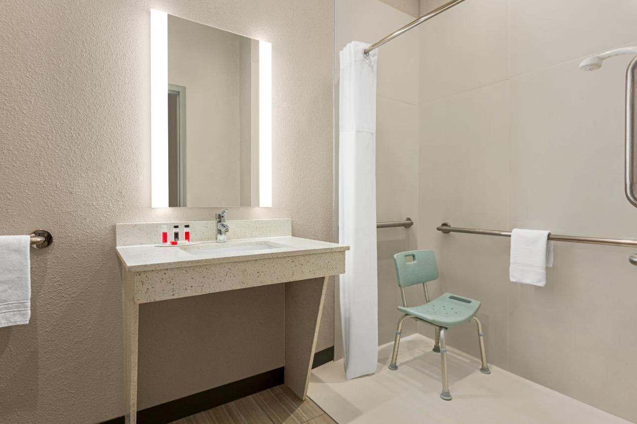 Days Inn & Suites By Wyndham Greater Tomball Εξωτερικό φωτογραφία