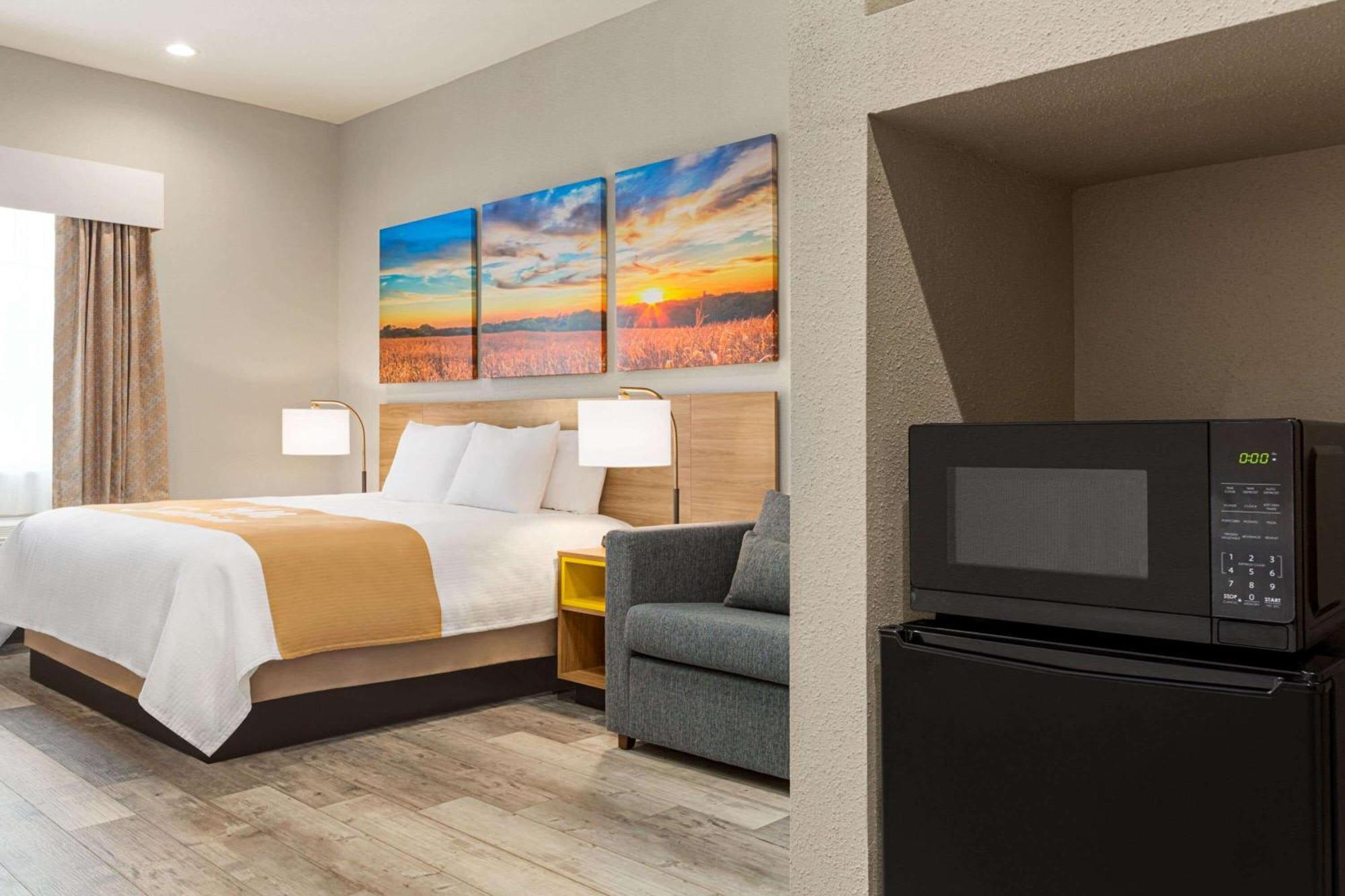 Days Inn & Suites By Wyndham Greater Tomball Εξωτερικό φωτογραφία